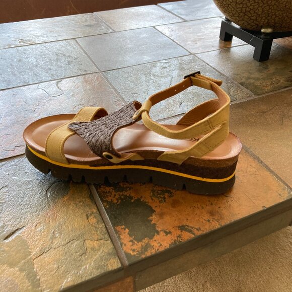 100%Genuine Soft Leather, Low Heel Sandals, mustard/brown/cognac, US 7.5 - Picture 6 of 7